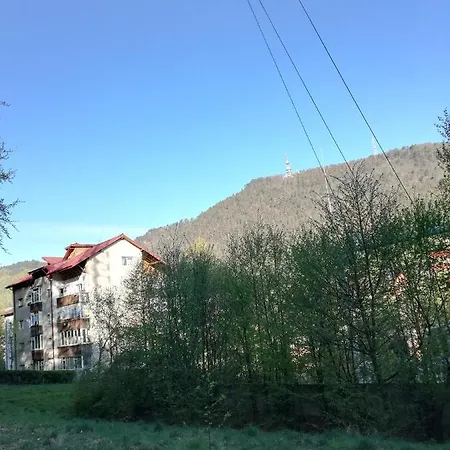 Апартаменти Rustic & Romantic *